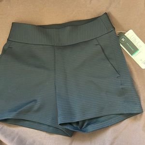 Lululemon Shaped Short, back. Size 6. NWT